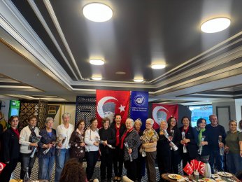 Ülke geleceğine omuz veriyoruz