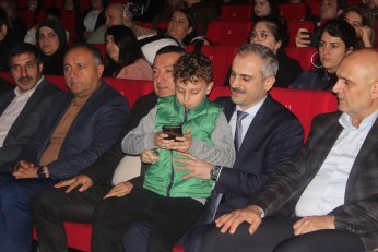 Biraz daha çalışırsak metroda para kazanabilirim