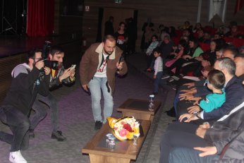 Biraz daha çalışırsak metroda para kazanabilirim