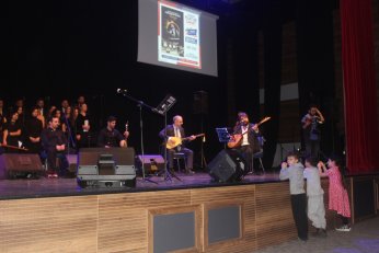 Biraz daha çalışırsak metroda para kazanabilirim