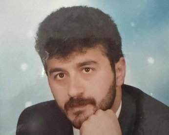 Müzisyen Yalçınkaya şair  dizeleriyle uğurlandı