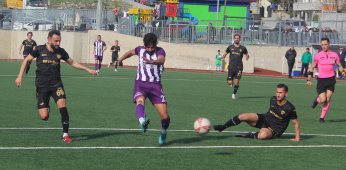 İliyaz topu at. Sercan topu tut!