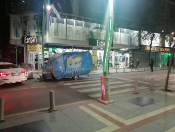 Yaya geçidinde “Türkiye Yüzyılı” propagandası