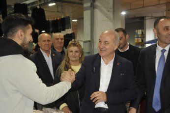 Mesafeyi kapatın. Oy vermeyen seçmene gidin