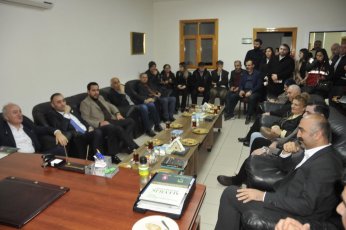 Mesafeyi kapatın. Oy vermeyen seçmene gidin