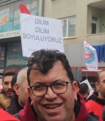 MESS ağam! Bizimle eğlenir 