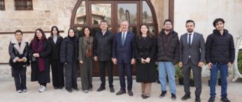 Kitap hediye edip beklentilerini sordular