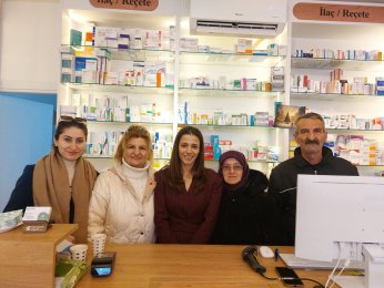 Tavşancıl’ın ilki Altun Eczanesi’nde kurdele kesildi