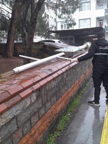 Çayırova’da fırtına eğitimi de vurdu