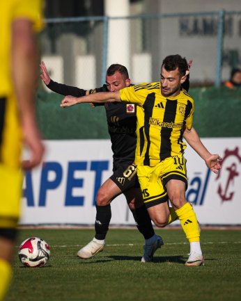 Başıma neler geldi hezimeti Taş önledi 