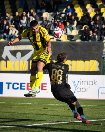 Başıma neler geldi hezimeti Taş önledi 