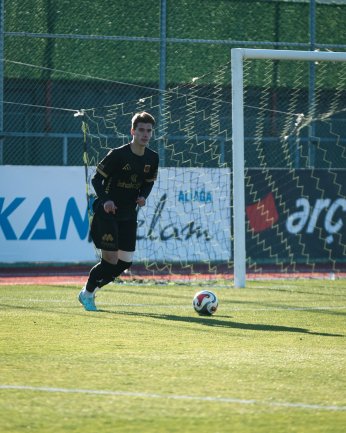 Başıma neler geldi hezimeti Taş önledi 