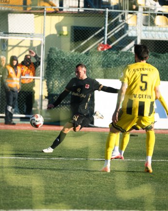 Başıma neler geldi hezimeti Taş önledi 