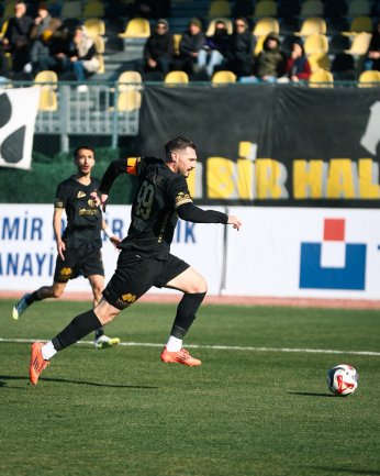 Başıma neler geldi hezimeti Taş önledi 