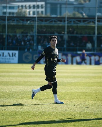 Başıma neler geldi hezimeti Taş önledi 