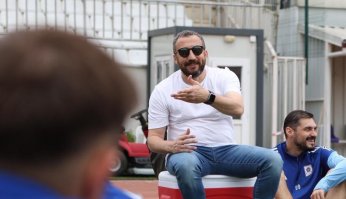 U… Ben takım galip gelmesin diye dua ediyorum