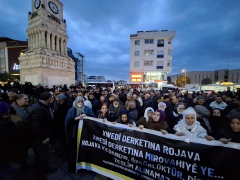 Bayrağa saldırıyı kınıyoruz.  Hissettiğinizi hissediyoruz 