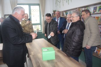 Kütüphane açılışında yeni destek çağrısı