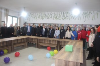 Kütüphane açılışında yeni destek çağrısı