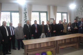 Kütüphane açılışında yeni destek çağrısı