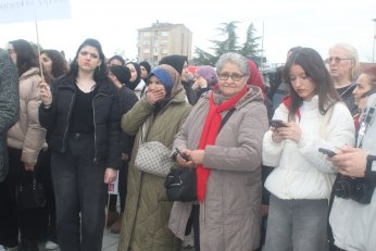 Çocuklar değil katiller öldürür