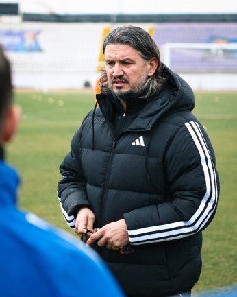 Oynamadan kazandık  Yerimizde saydık