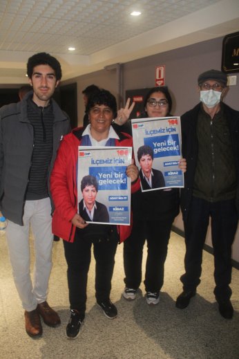 Adayların 19'u yarıştı Üyelerin yüzde 20'si katıldı 