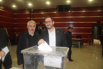 Adayların 19'u yarıştı Üyelerin yüzde 20'si katıldı 