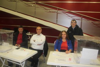 Adayların 19'u yarıştı Üyelerin yüzde 20'si katıldı 