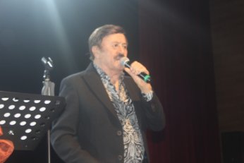 Elveda diyemem ki deseydi iyiydi