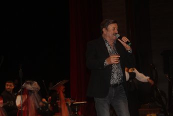 Elveda diyemem ki deseydi iyiydi