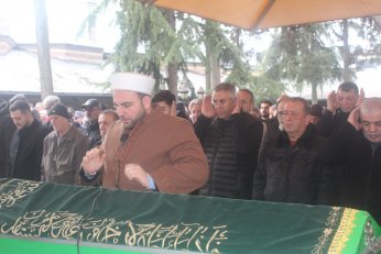 Son yolculuğuna Şuârâ Suresi ile uğurlandı