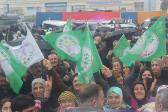 Sakık: Emir kipiyle barış olmaz