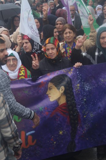 Sakık: Emir kipiyle barış olmaz