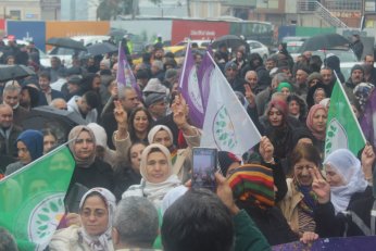 Sakık: Emir kipiyle barış olmaz