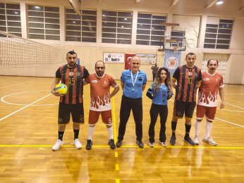 Manşetler Sevgililer Günü'nde final aşkına 