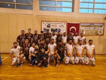 Manşetler Sevgililer Günü'nde final aşkına 