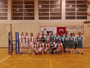 Manşetler Sevgililer Günü'nde final aşkına 