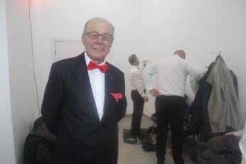 Senede bir gündü. O da önceki gündü 