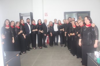 Senede bir gündü. O da önceki gündü 