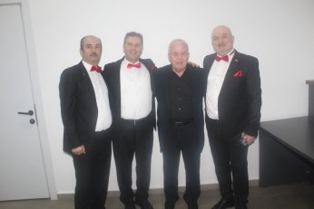 Senede bir gündü. O da önceki gündü 