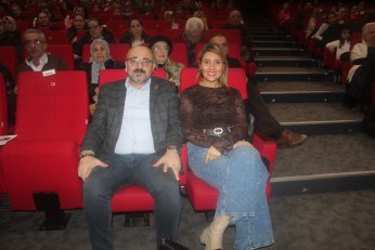 Senede bir gündü. O da önceki gündü 