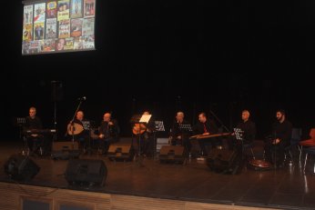 Senede bir gündü. O da önceki gündü 