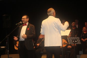 Senede bir gündü. O da önceki gündü 