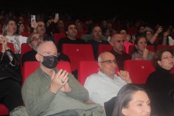 Senede bir gündü. O da önceki gündü 