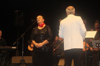 Senede bir gündü. O da önceki gündü 