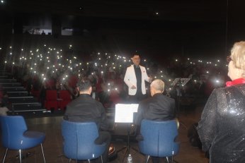 Senede bir gündü. O da önceki gündü 