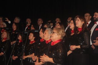 Senede bir gündü. O da önceki gündü 