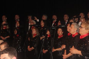 Senede bir gündü. O da önceki gündü 