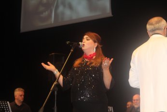 Senede bir gündü. O da önceki gündü 